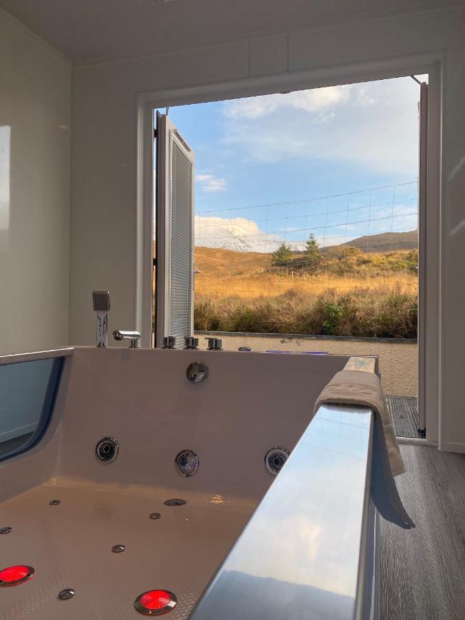 Highland Stays - Ben View Room & Jacuzzi Bath Форт-Вільям Екстер'єр фото